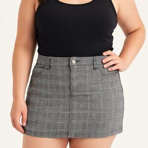 American Eagle Hi-Rise Mini Skirt Plaid Super Stretch Black White Size 4